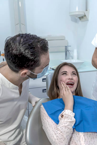 Best Emergency Treatment for Toothache in Mccom, OH