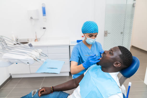 Best Emergency Tooth Extraction in Mccom, OH